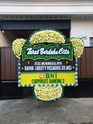 Papan Bunga Duka di Kebawetan