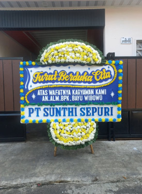 Papan Bunga Duka di Kebawetan